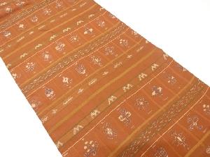 横段に更紗模様織り出し　名古屋帯